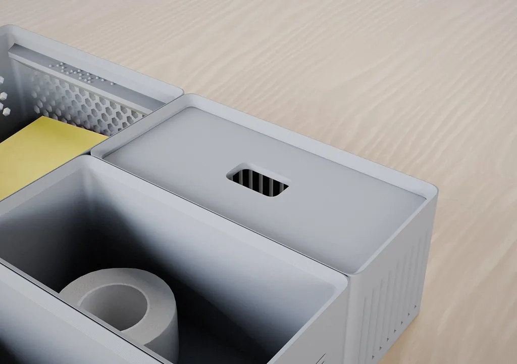 Fitted lids. Add or remove a fitted lid when a module needs protection, stacking or portability.